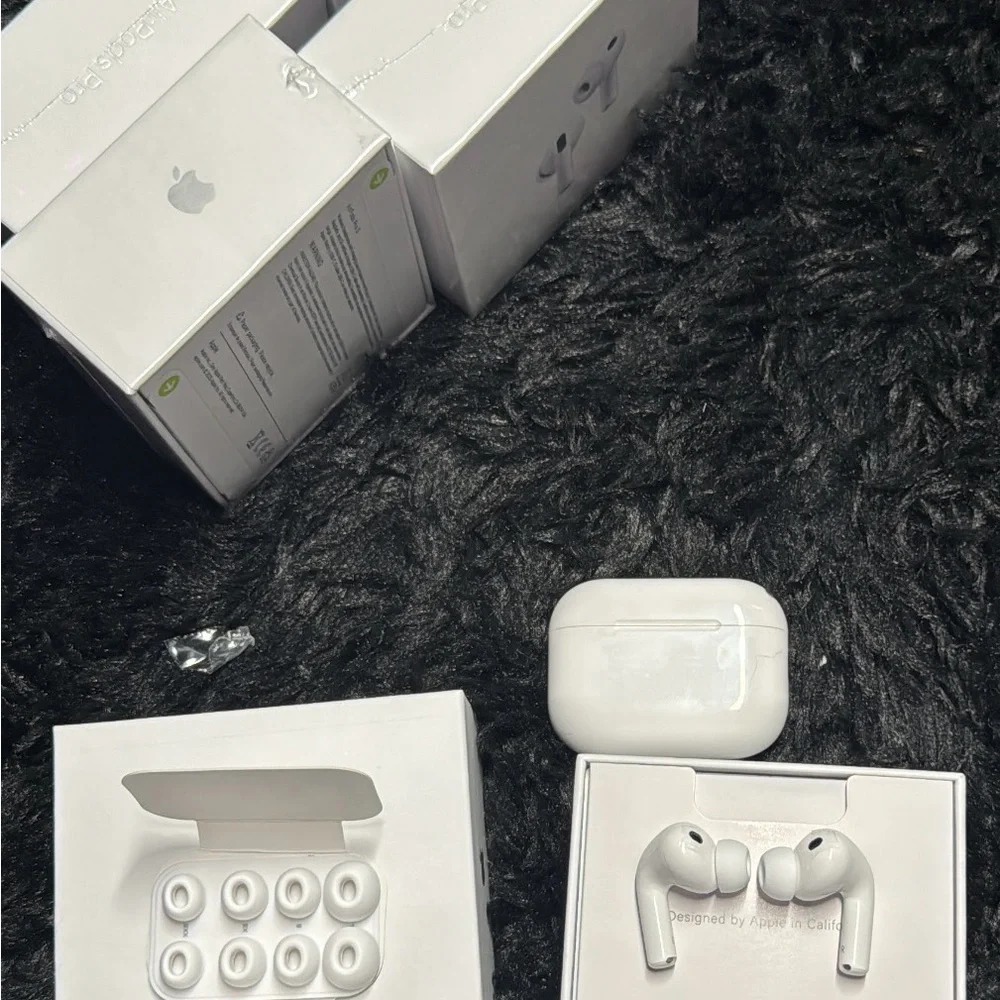 Wireless Earbuds with Charging Case - White